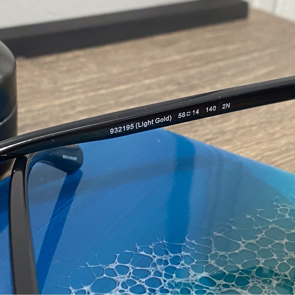 Coach Women’s Sunglasses - Picture 8 of 10